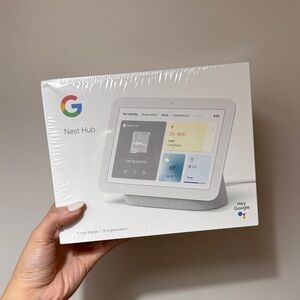Google Nest Hub 2nd Gen - chalk, brand new!